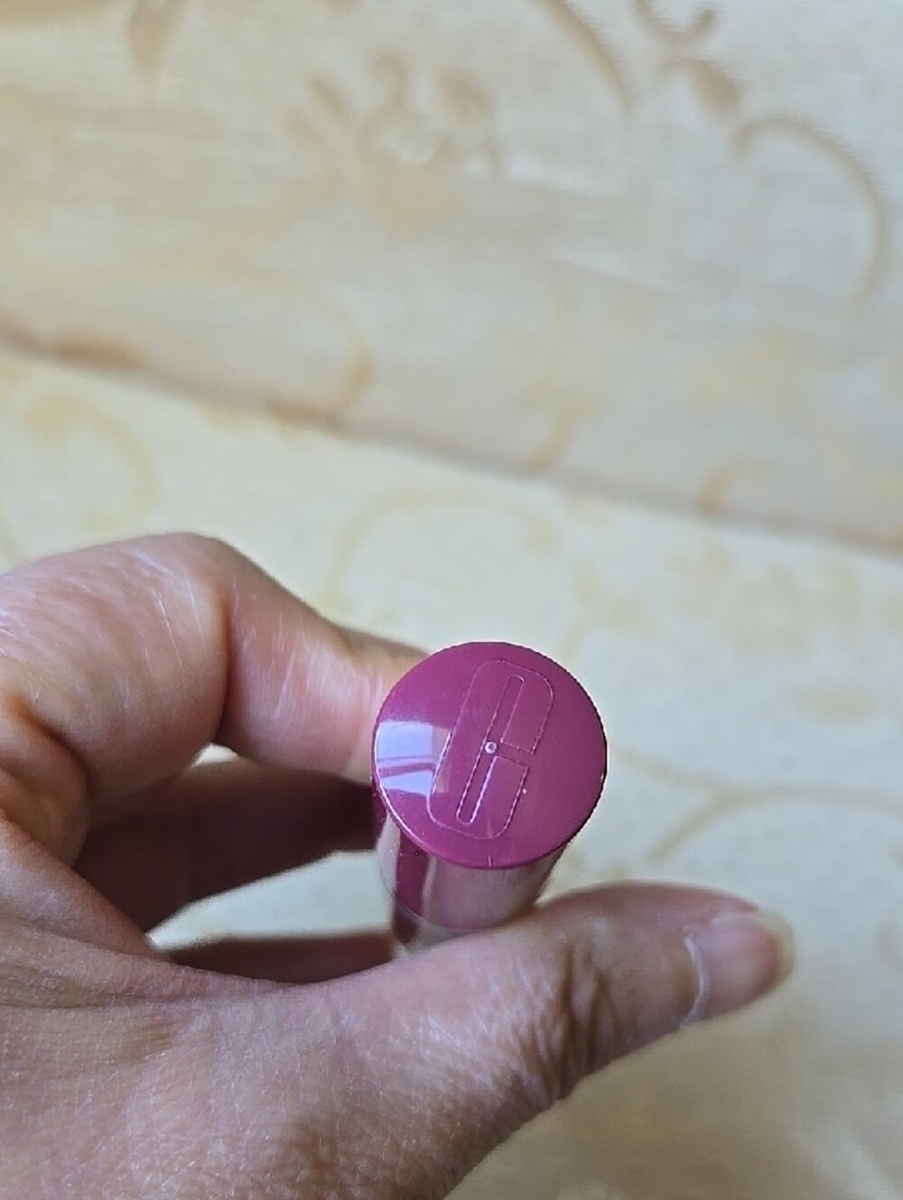 Clinique Lipstick - Love Pop Color - Picture 3 of 3